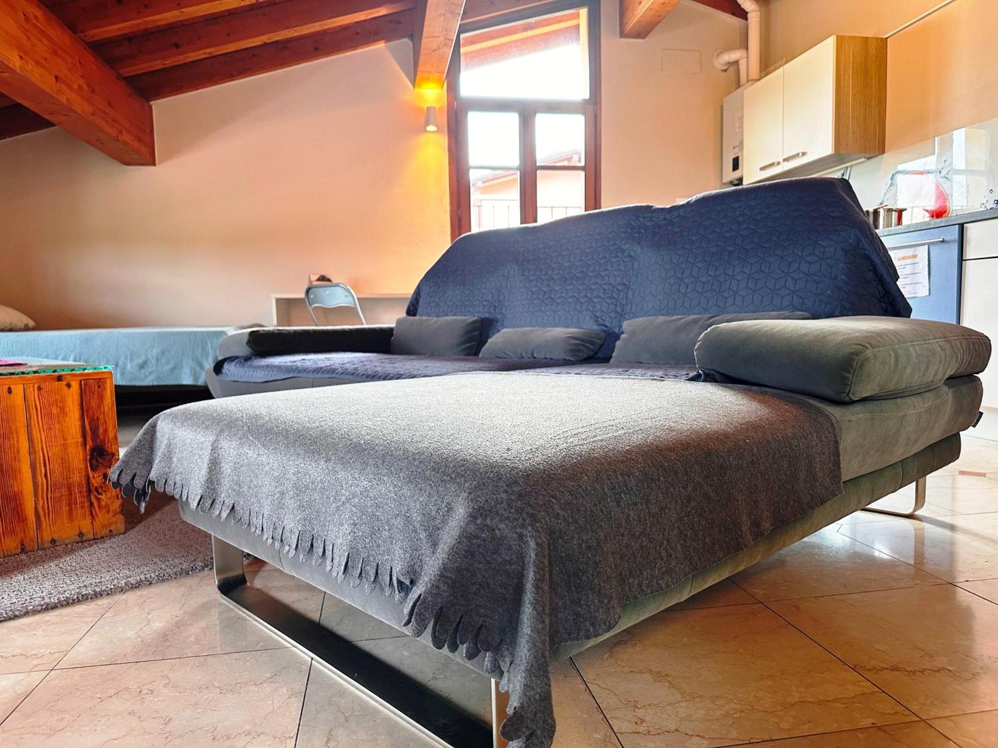 Loft Gardasee Lonato Luaran gambar